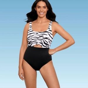 Beach Betty Women’s One Piece Size Large  Bathing Suit Black / White Zebra NWT
